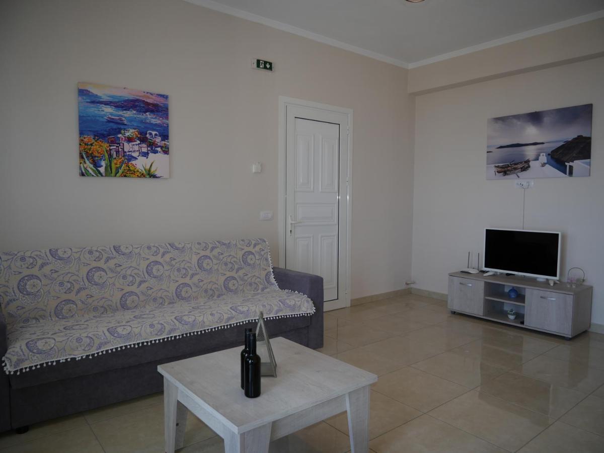 شقة Roza'S Family House إيميروفيغلي المظهر الخارجي الصورة